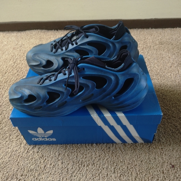 MEN SHOES - Picture 3 of 4